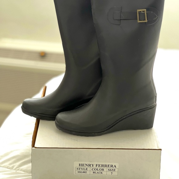 Henry Ferrera rain boots - Picture 1 of 3